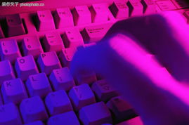 指尖上的信息流转 电脑通讯技术的演进与未来